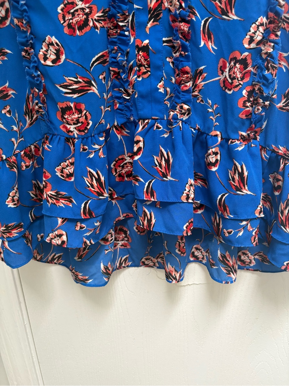 Ivanka Trump Royal Blue Floral Ruffle V-Neck Blouse - Beautiful - Picture 2 of 5